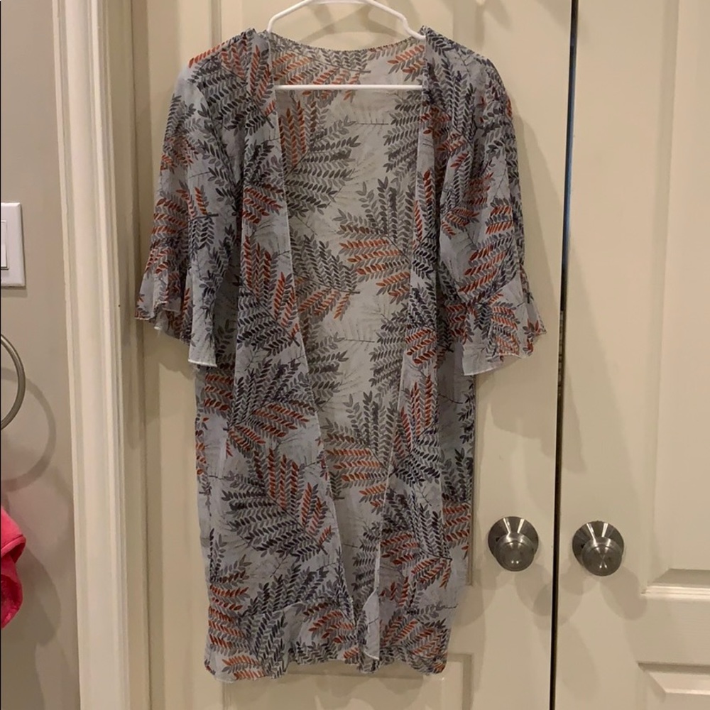 Leaf pattern kimono wrap